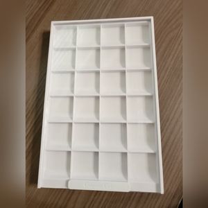 Origami Owl sliding magnetic closure charm box/organizer